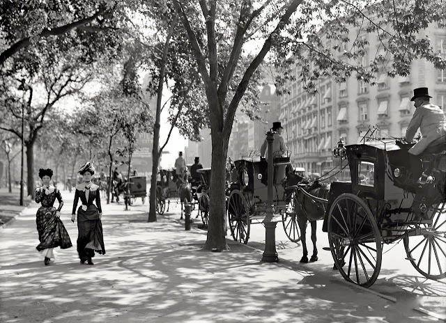 New York City Street Scene 1900