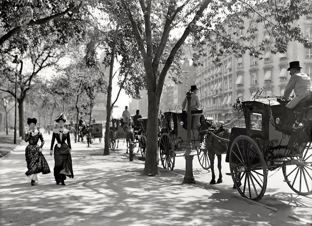 New York City Street Scene 1900