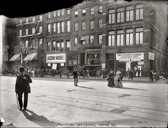 The Acorn Musee, 14th Street and Union Square West, 1909