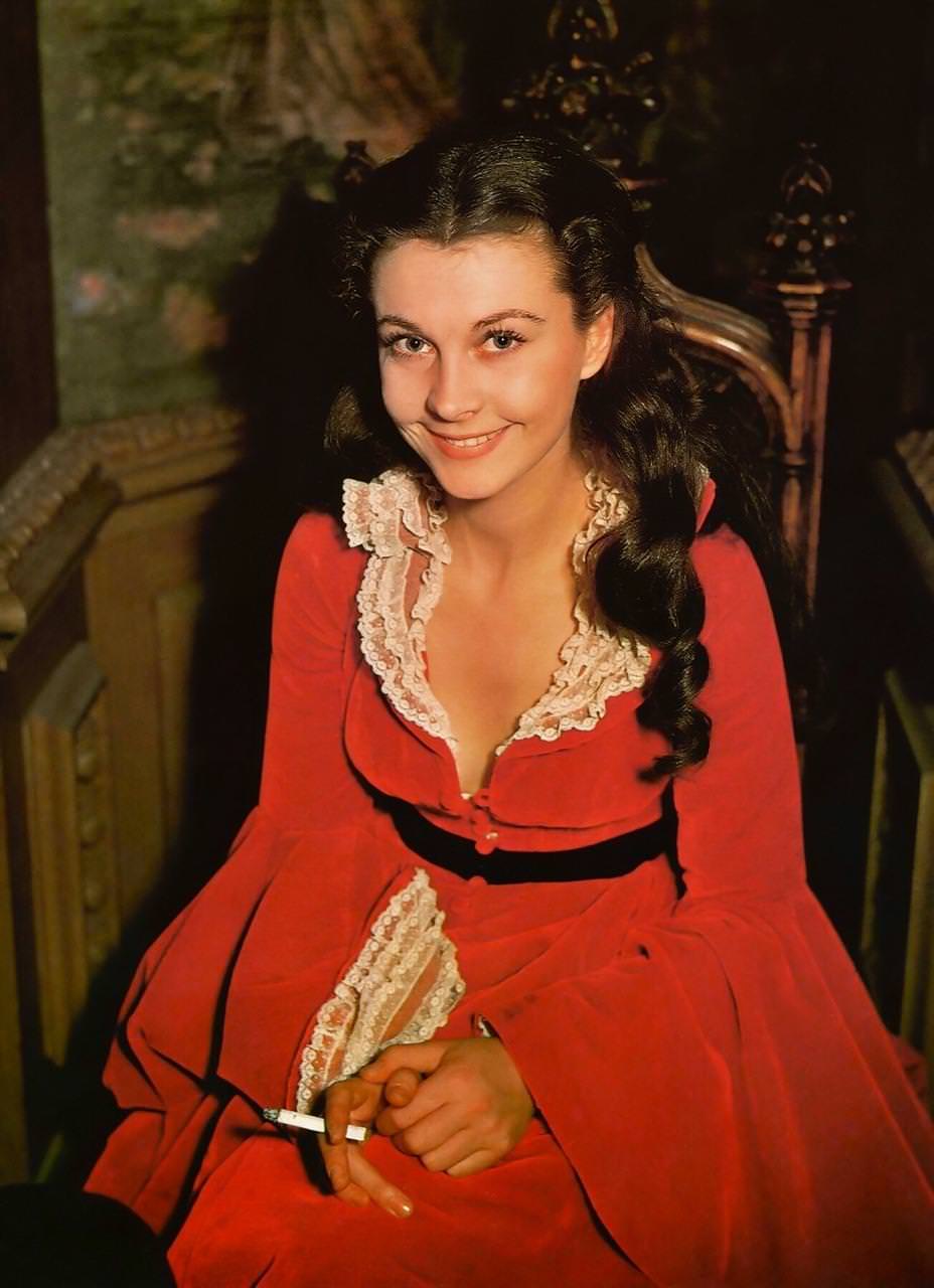 Vivien Leigh taking a cigarette break during the making of “Gone With The Wind”, 1939