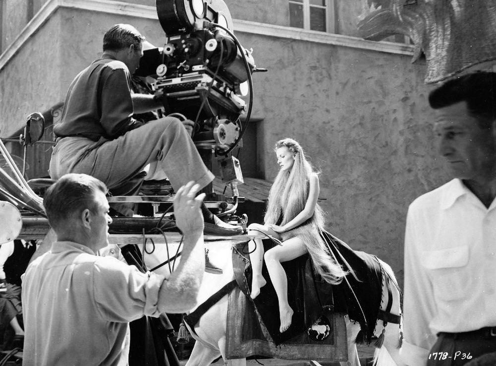 Filming Maureen O’Hara’s nude horseback scene for “Lady Godiva of Coventry”, 1955