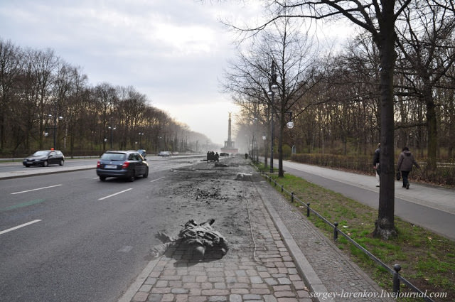 50+ Then And Now Photos Of Berlin During WWII And Today