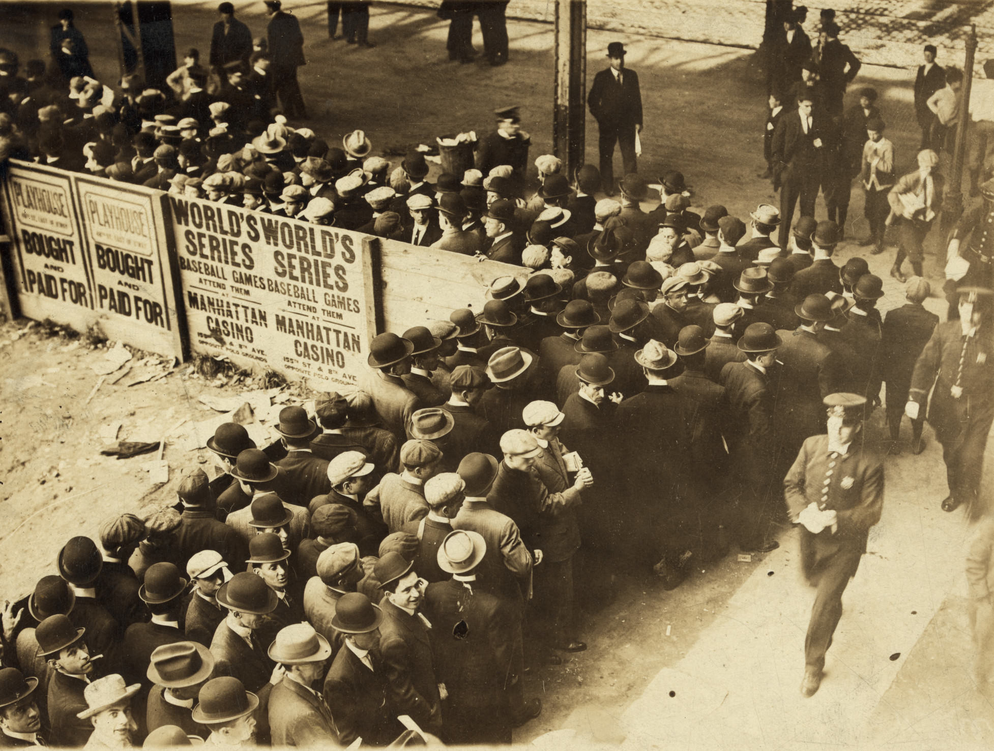 Line outside the Grounds to buy ticket, 1911