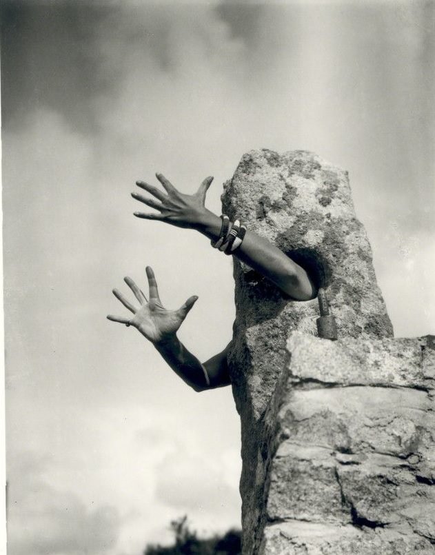 Je Tends Les Bas by Claude Cahun, 1931