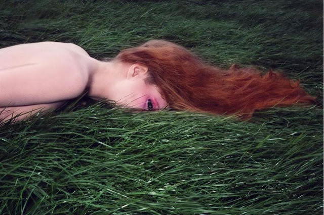 Spectacular Hypnotic & Surreal Fashion Photography by Guy Bourdin (50+ Photos)