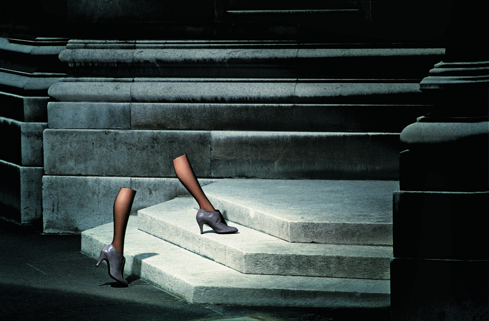 Spectacular Hypnotic & Surreal Fashion Photography by Guy Bourdin (50+ Photos)