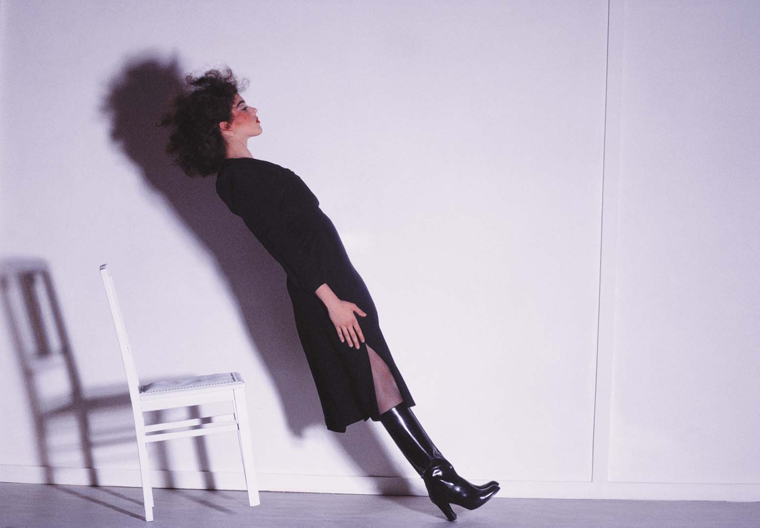 Spectacular Hypnotic & Surreal Fashion Photography by Guy Bourdin (50+ Photos)