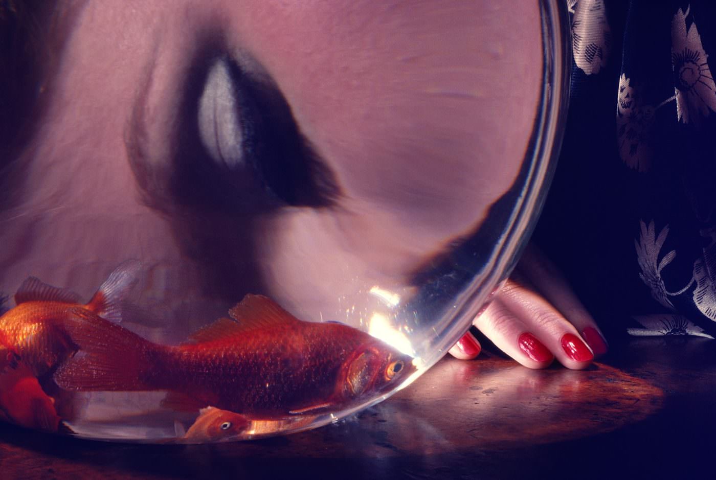 Spectacular Hypnotic & Surreal Fashion Photography by Guy Bourdin (50+ Photos)