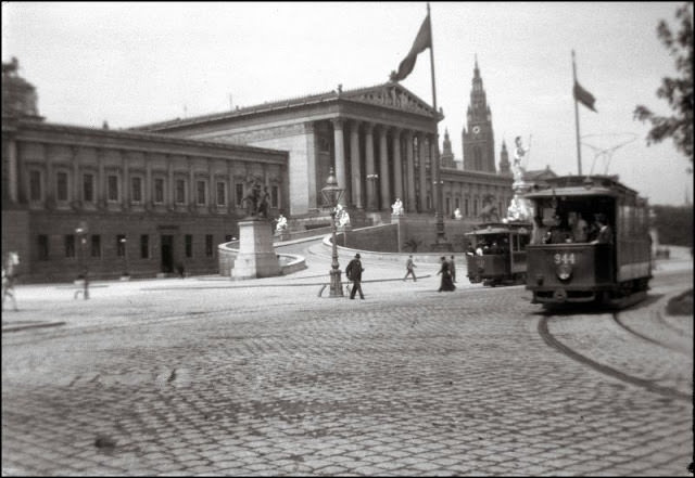 Vienna. Austrian Parliament Building, 1903