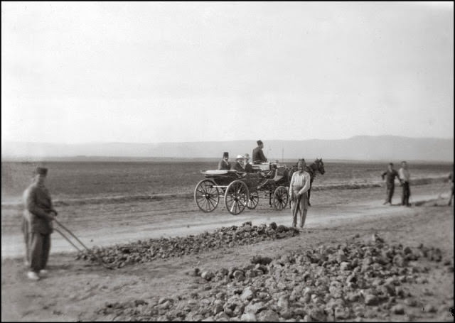 Hard work (close to the railway Eskişehir-Konya), 1903