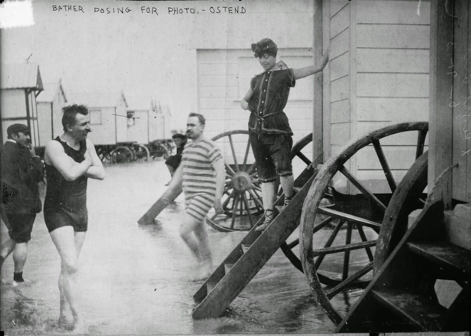 Going Swimming On Wheels: 50+ Historic Photos Of Bathing Machines From Victorian Era