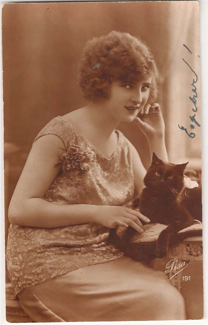 Lisa And A Black Cat And An Exclamation Point, 1920