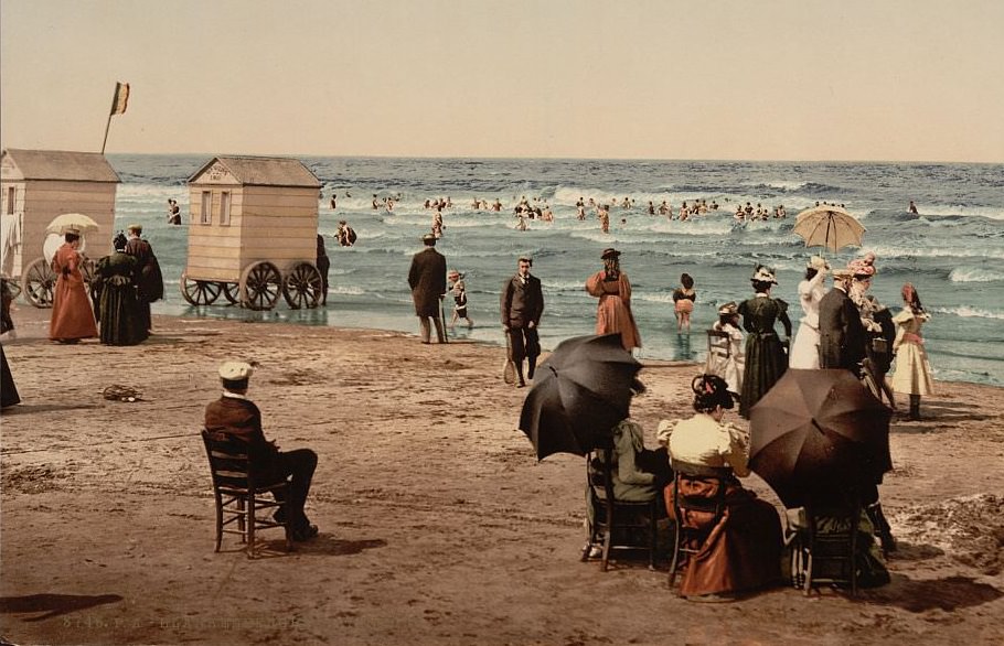 Going Swimming On Wheels: 50+ Historic Photos Of Bathing Machines From Victorian Era