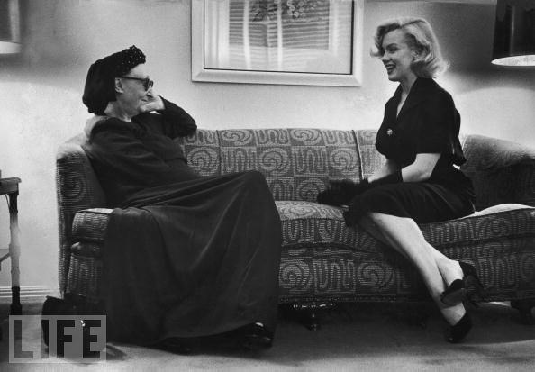 Marilyn Chats With Dame Edith Sitwell, 1953