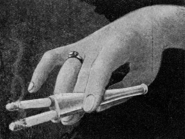 Double-Barrel Cigarette Holder, 1931