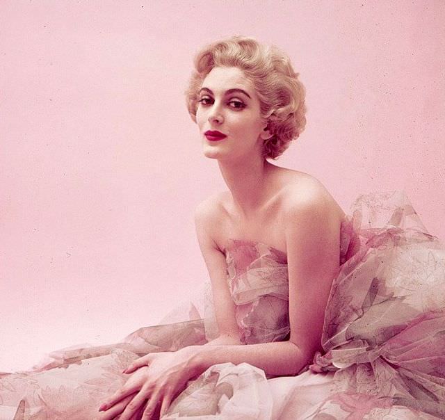 Carmen Dell' Orefice, 1954.