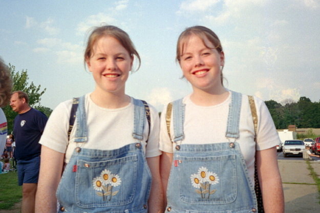 Twins from Ohio festival called Twins Day, 1990s