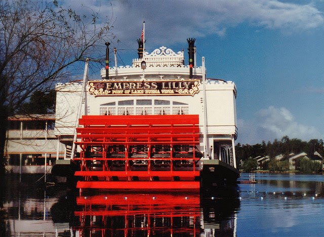 50+ Fascinating Color Photos Of Disneyland From 1970s