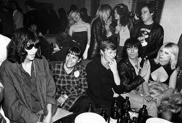 Joey Ramone, Linda Stein, David Bowie, Dee Dee and Vera Ramone, 1978