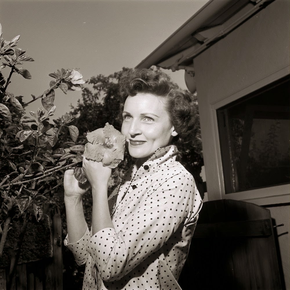 50+ Rare And Stunning Pics Of Young Betty White From Her Early Career