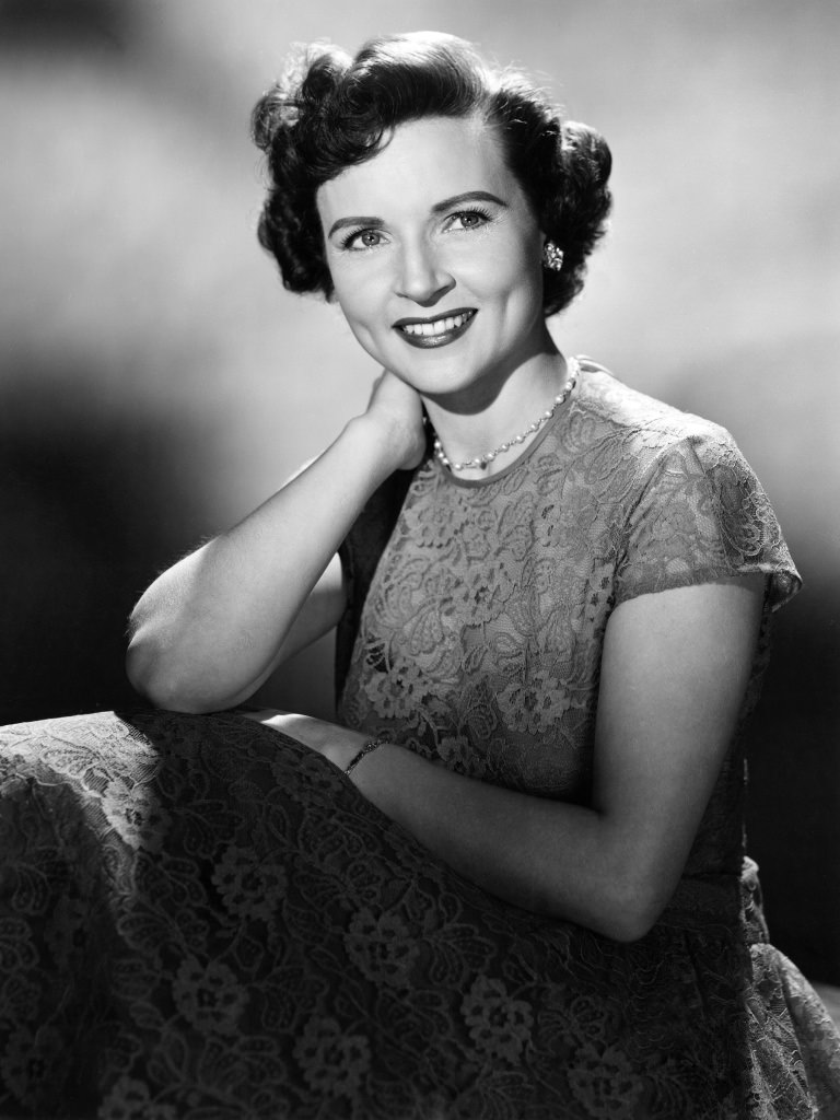 50+ Rare And Stunning Pics Of Young Betty White From Her Early Career