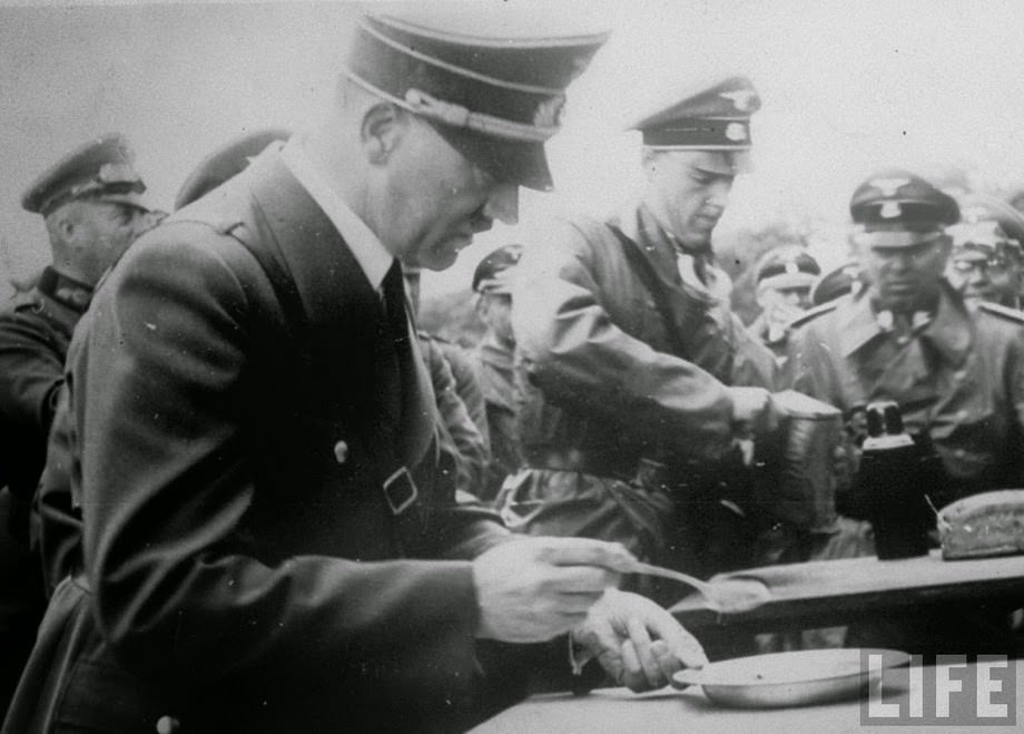 During lunch on the front line, 1940.