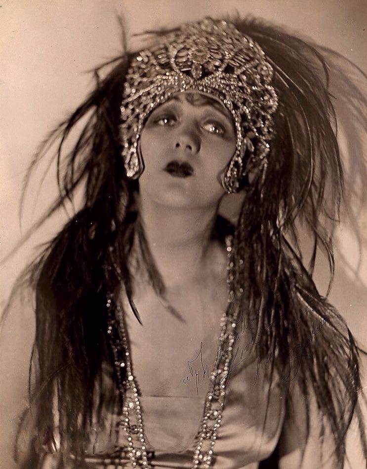 Barbara La Marr in "The Eternal City", 1923