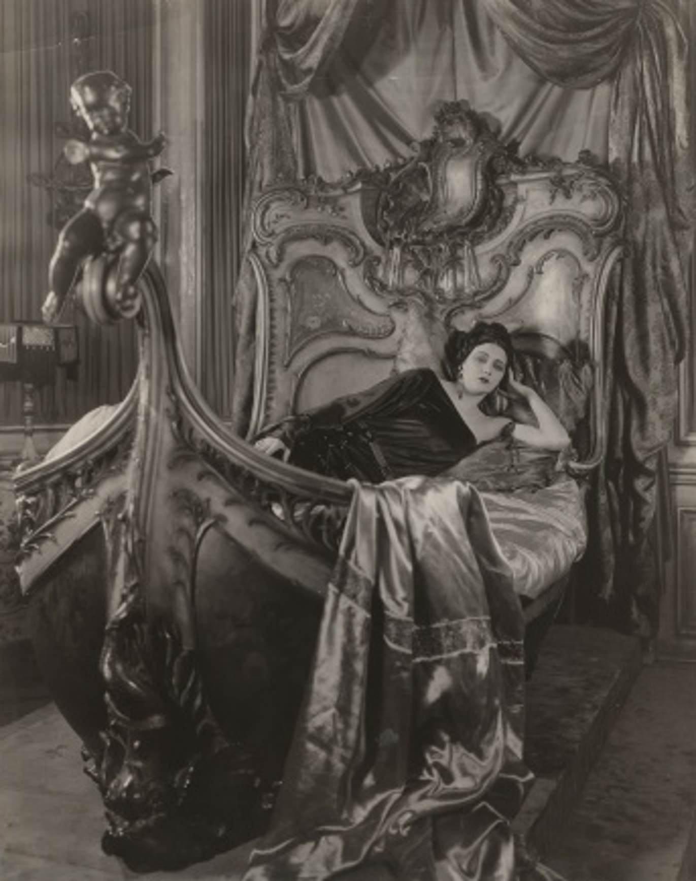Barbara La Marr in "Trifling Women", 1923