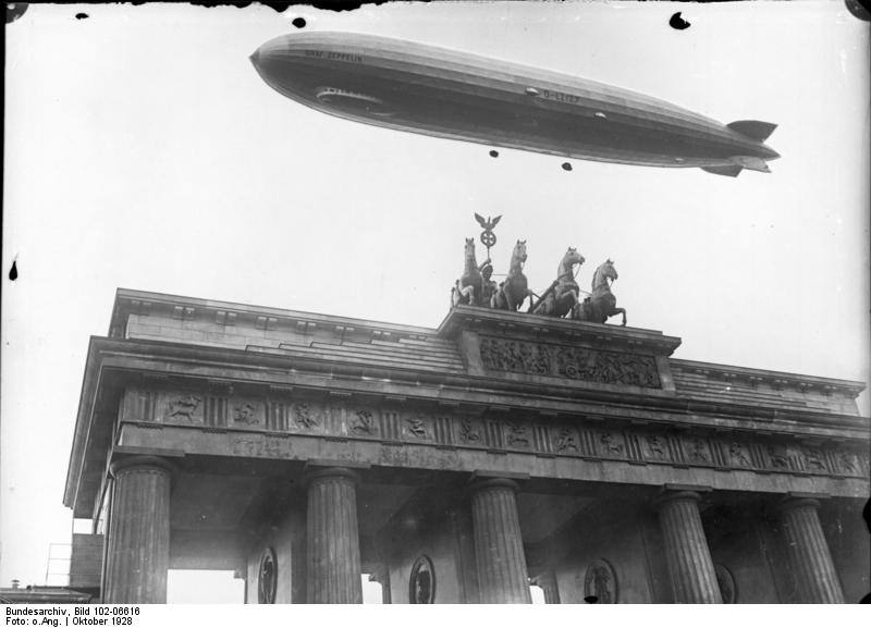 1920s Berlin: 50+ Historical Photos Showing Everyday Life In Berlin After World War I