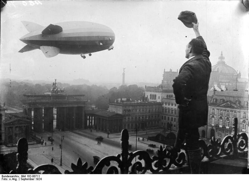 1920s Berlin: 50+ Historical Photos Showing Everyday Life In Berlin After World War I