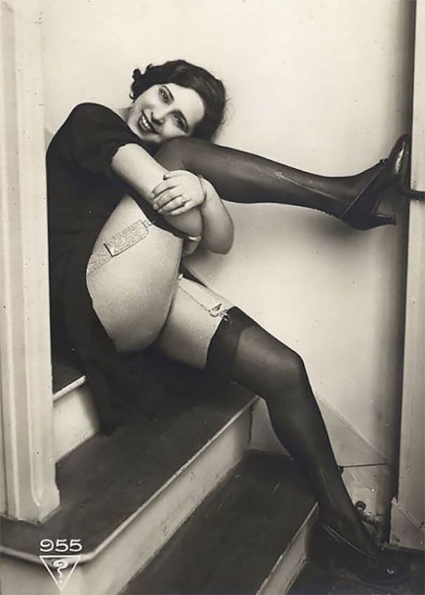 Vintage Sensual Maids: 50+ Provocative Photos Of Naughty Flappers From The 1920s