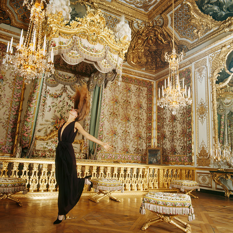 Jerry Hall at Versailles, 1975