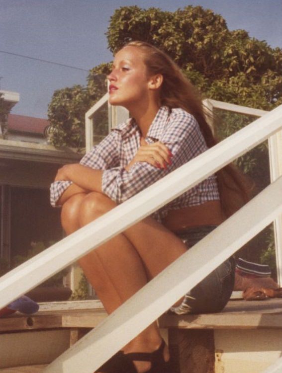 Jerry Hall on Stairs, 1973