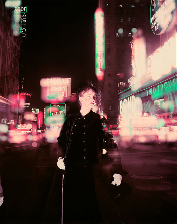 Wenda Parkinson photographed in Times Square, 1949