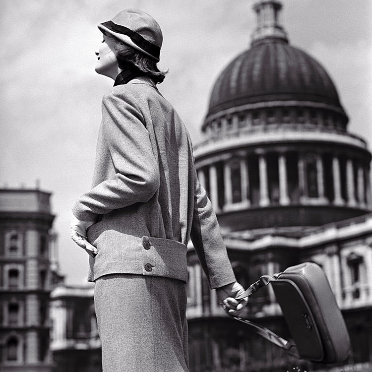 Wenda Parkinson photographed for a “Country Woman at War” feature in front of St Paul’s Cathedral, London, 1942