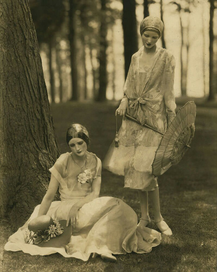 Young Woman in Piazza San Marco, 1922