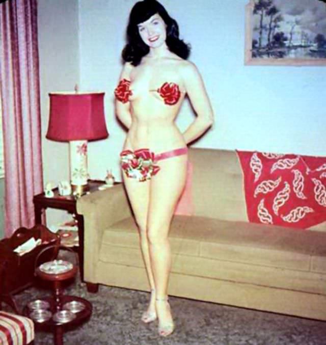 Queen of Pinups: 50+ Fascinating Photos Of Bettie Page