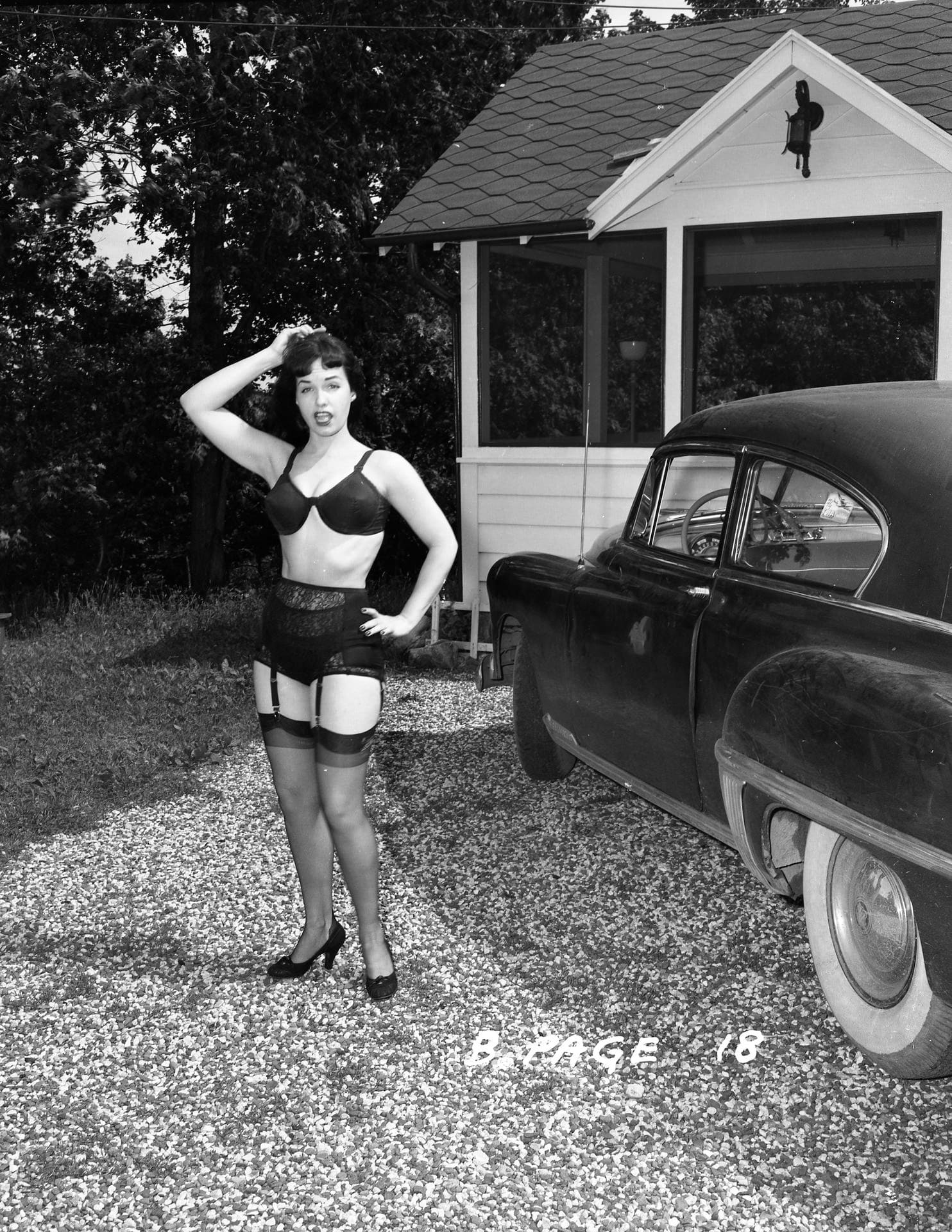 Queen of Pinups: 50+ Fascinating Photos Of Bettie Page