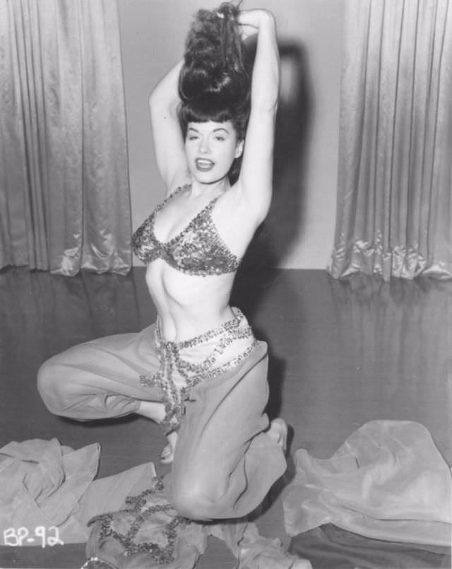 Queen of Pinups: 50+ Fascinating Photos Of Bettie Page