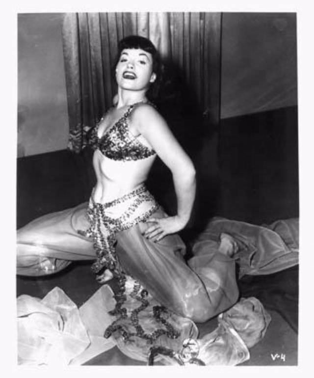 Queen of Pinups: 50+ Fascinating Photos Of Bettie Page