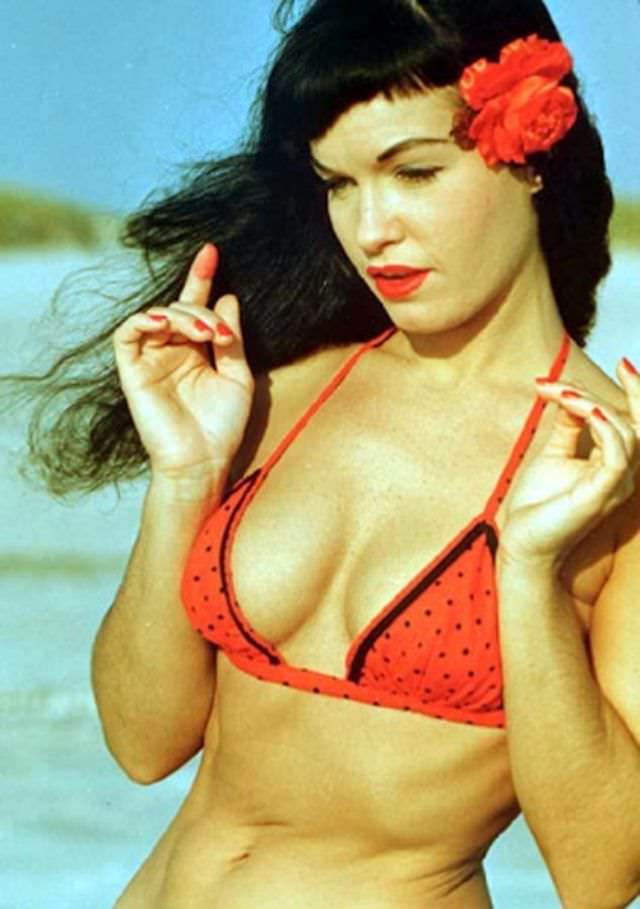 Queen of Pinups: 50+ Fascinating Photos Of Bettie Page