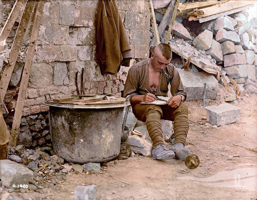 Canadian Writing home from the line, May 1917