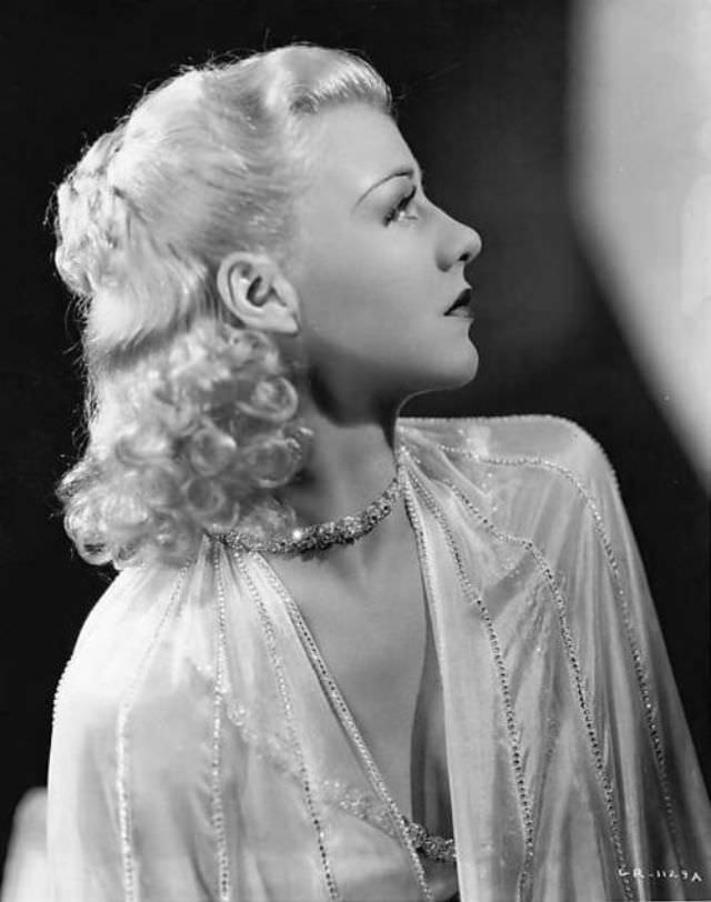 Timeless Beauty: 50+ Glamorous Photos Of Ginger Rogers In The 1930s