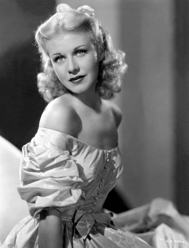 Timeless Beauty: 50+ Glamorous Photos Of Ginger Rogers In The 1930s