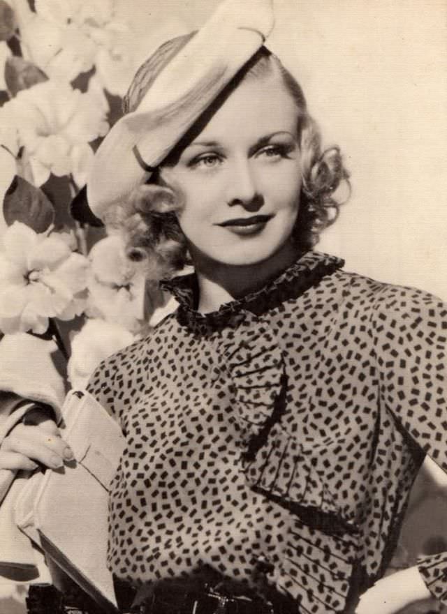 Timeless Beauty: 50+ Glamorous Photos Of Ginger Rogers In The 1930s