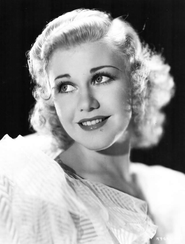 Timeless Beauty: 50+ Glamorous Photos Of Ginger Rogers In The 1930s