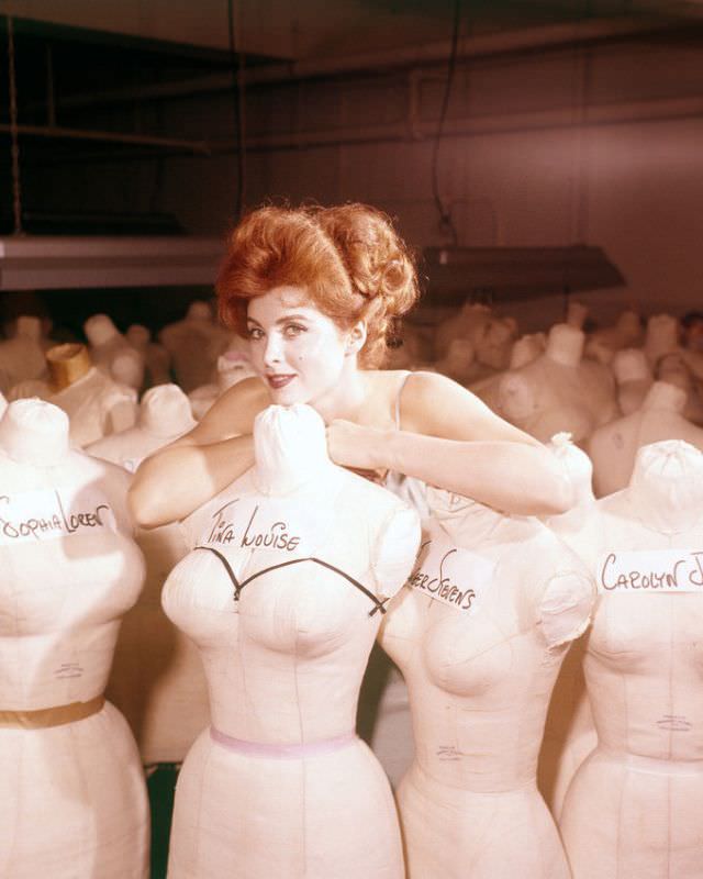 Beautiful Redhead Glamour Doll: 50+ Fabulous Photos Of Tina Louise From 1950s And 1960s