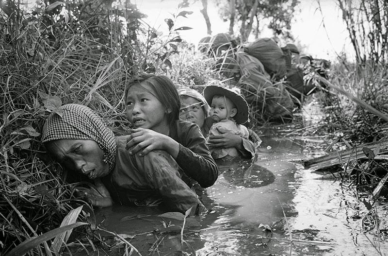 The Vietnam War: 50+ Striking Photos Show The Horror Of Bloodiest War Between Capitalism And Communism