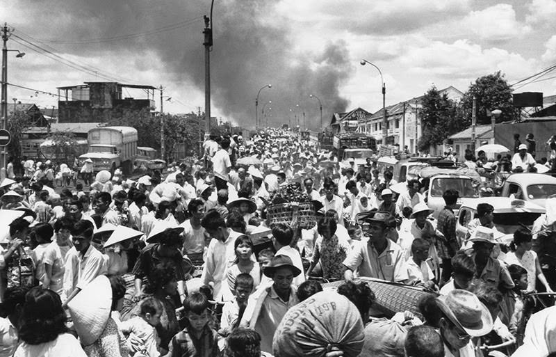 The Vietnam War: 50+ Striking Photos Show The Horror Of Bloodiest War Between Capitalism And Communism