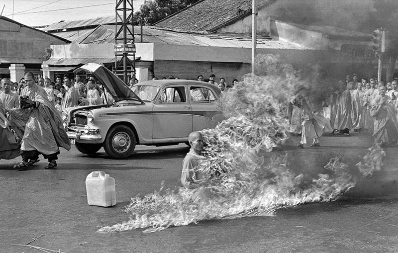 The Vietnam War: 50+ Striking Photos Show The Horror Of Bloodiest War Between Capitalism And Communism